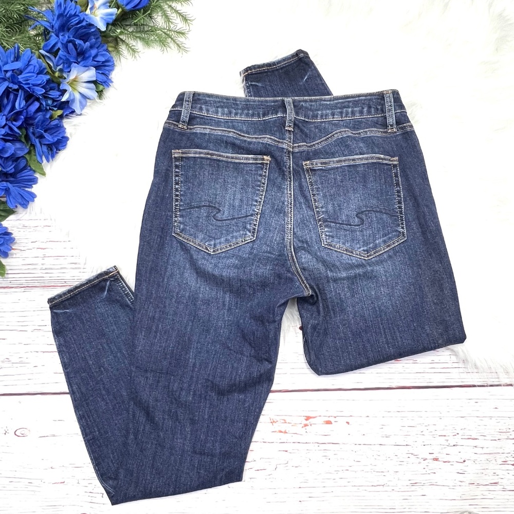🚫👖|•SILVER JEANS•| Avery Skinny Jeans Size 31👖 - Picture 3 of 10